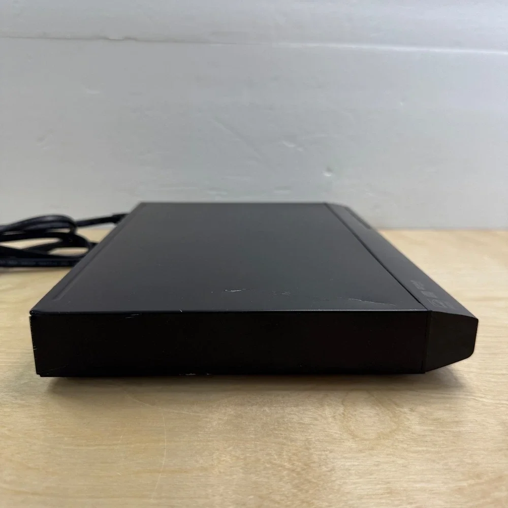 Sony DVP-SR210P CD DVD Player Black with Remote RMT-D197A and AV Cables